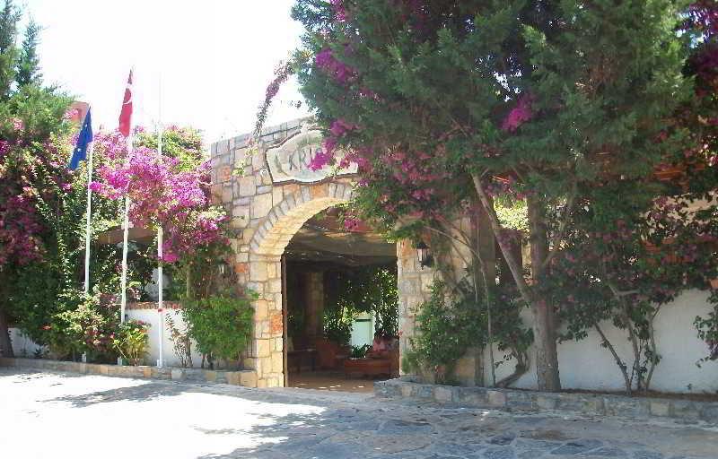 Kriss Otel Ortakent Bagian luar foto