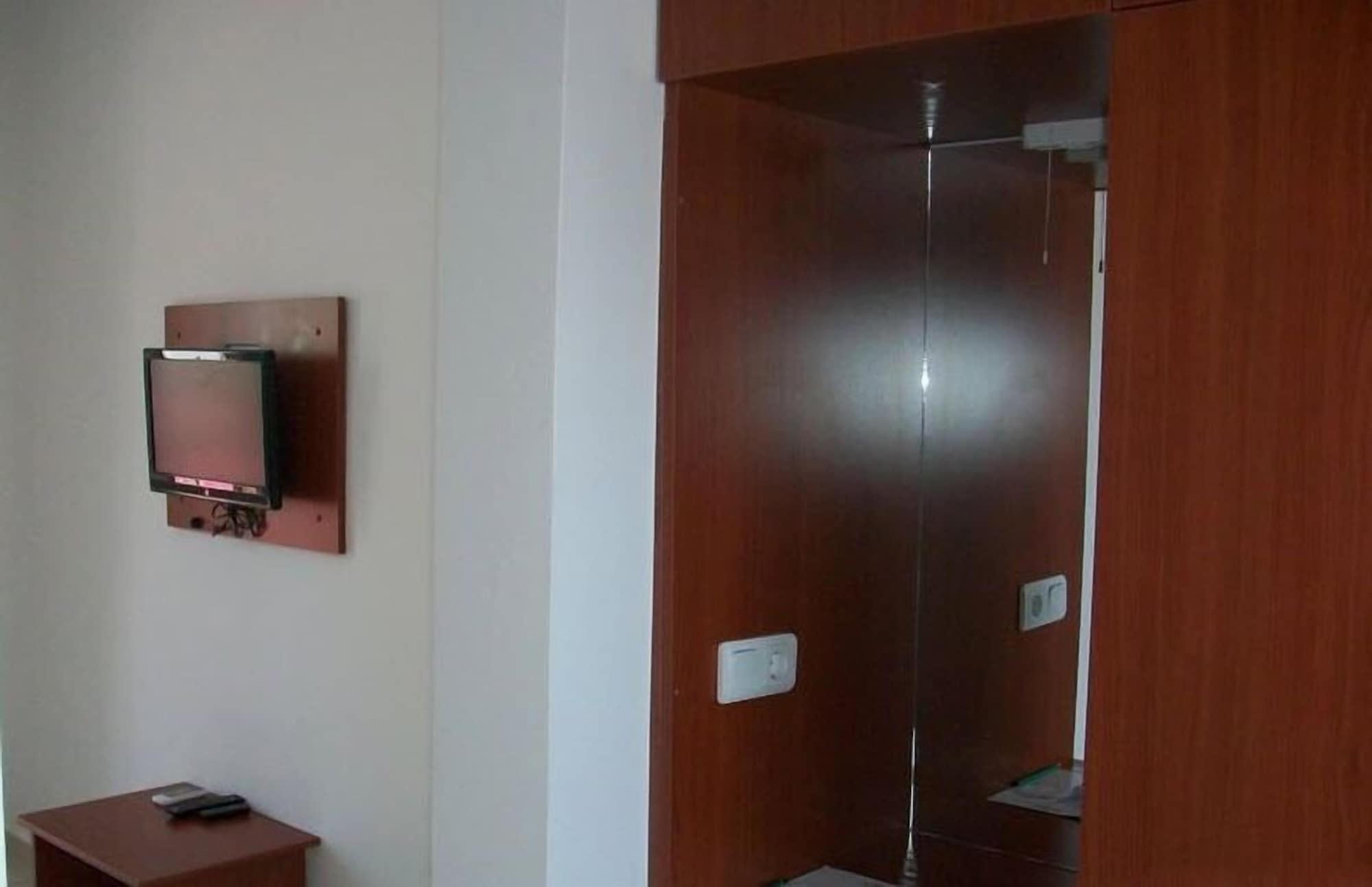 Kriss Otel Ortakent Bagian luar foto