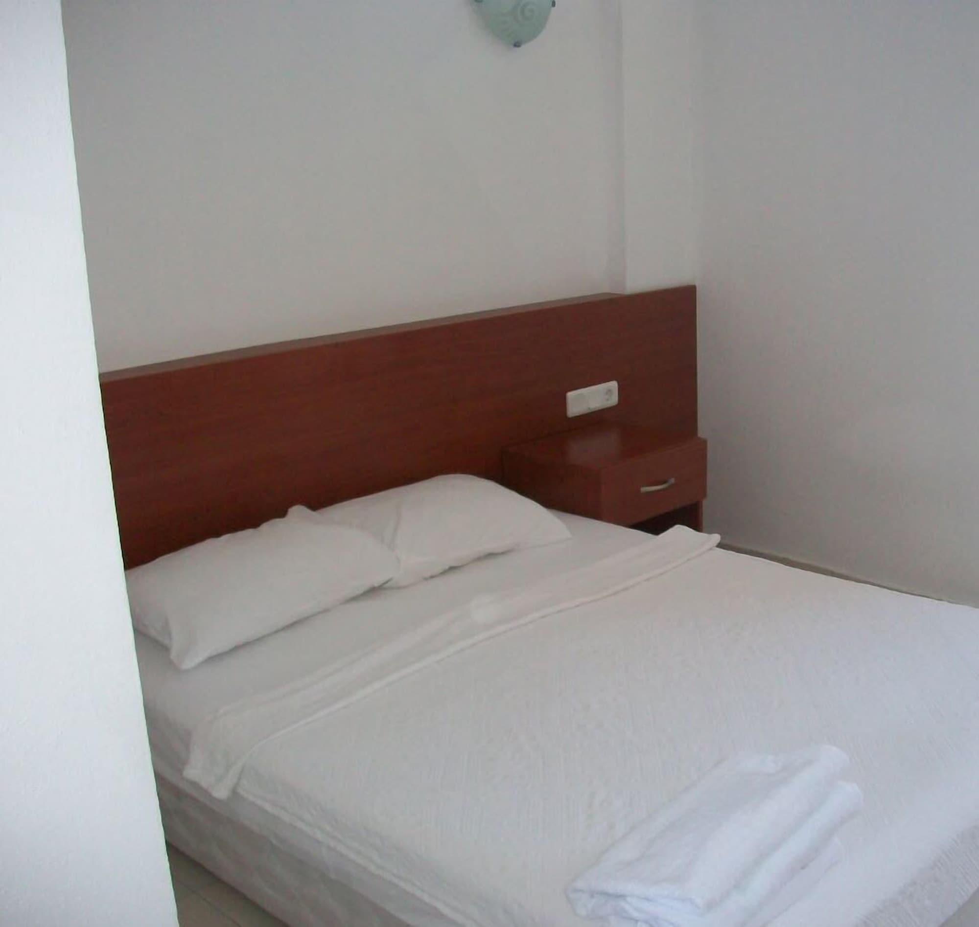 Kriss Otel Ortakent Bagian luar foto