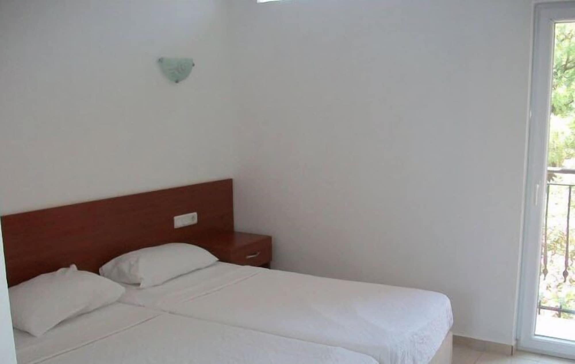 Kriss Otel Ortakent Bagian luar foto
