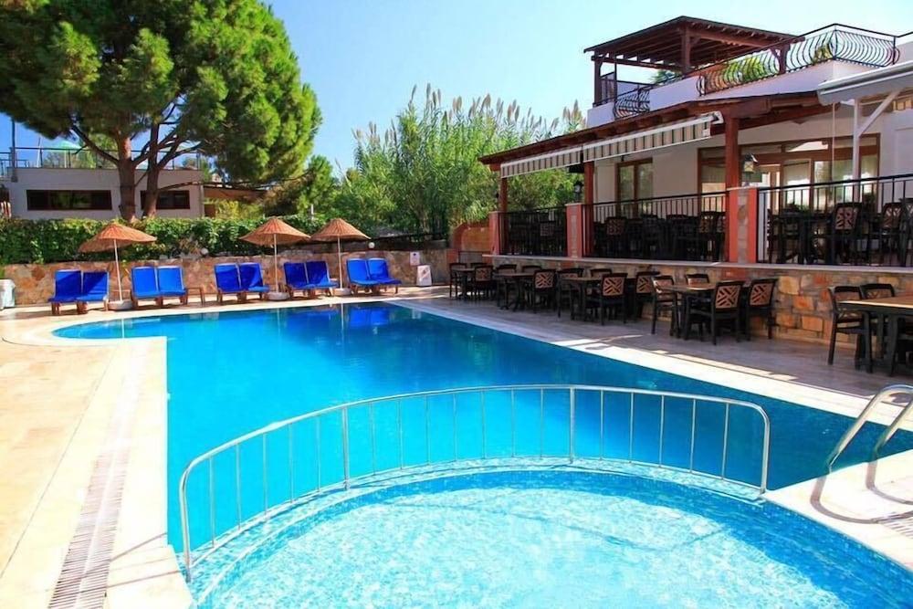 Kriss Otel Ortakent Bagian luar foto