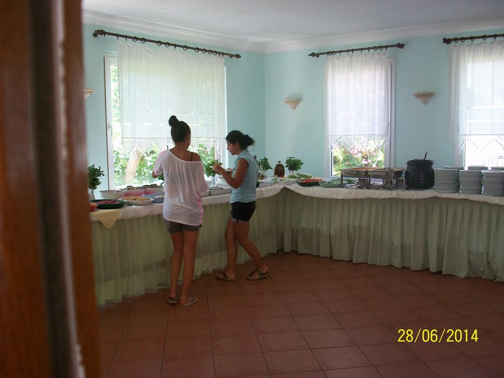 Kriss Otel Ortakent Bagian luar foto