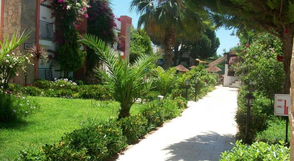 Kriss Otel Ortakent Bagian luar foto