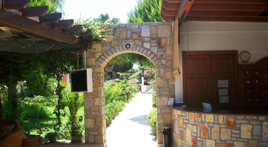 Kriss Otel Ortakent Bagian luar foto