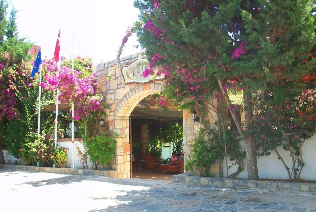 Kriss Otel Ortakent Bagian luar foto