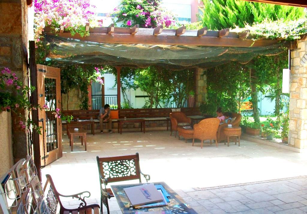 Kriss Otel Ortakent Bagian luar foto