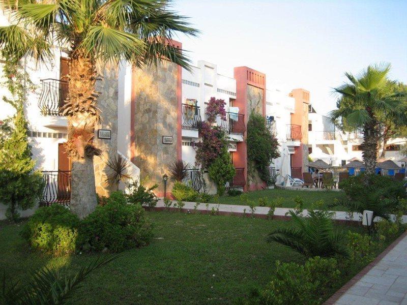 Kriss Otel Ortakent Bagian luar foto