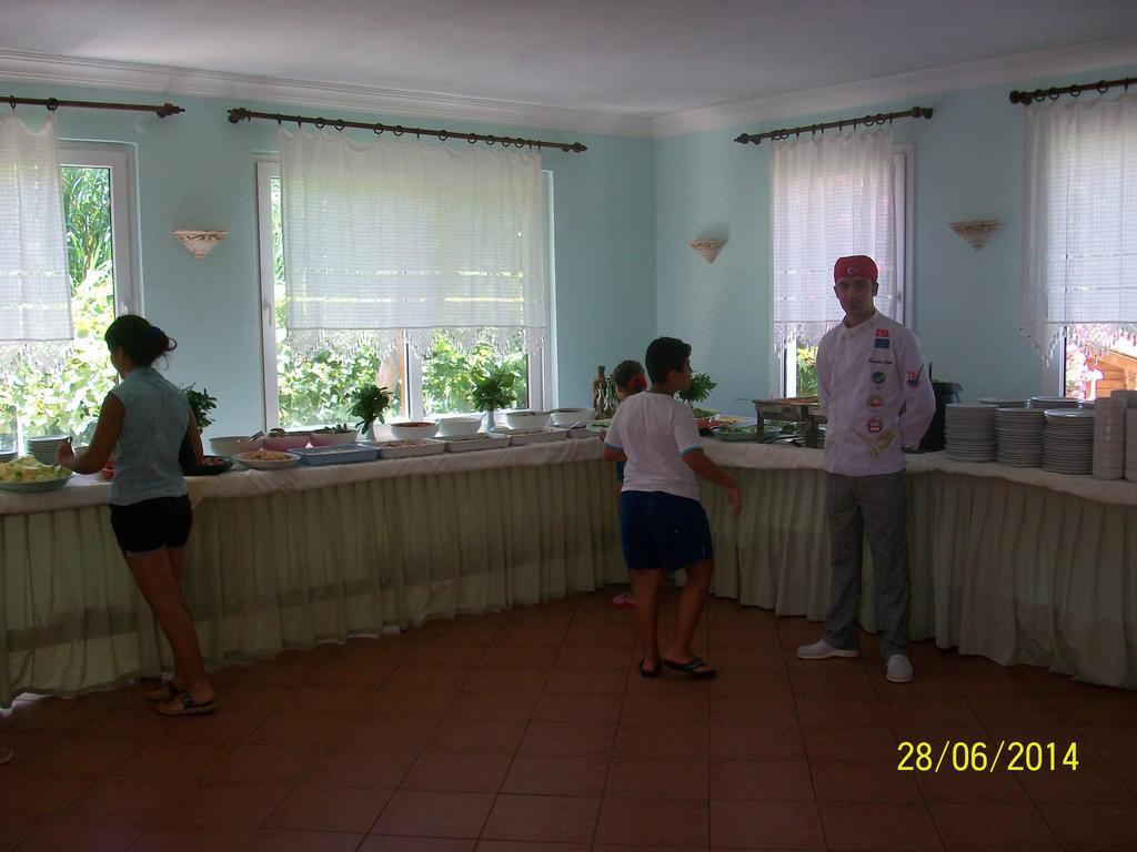 Kriss Otel Ortakent Bagian luar foto